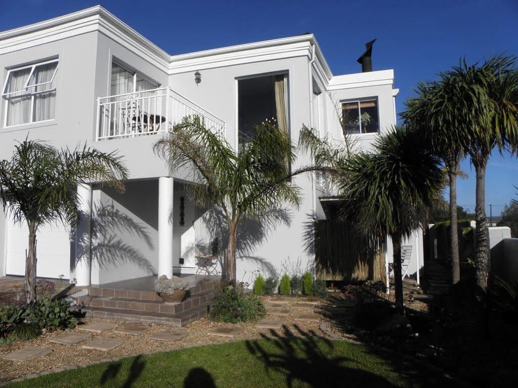 Le Mahi Guest House Langebaan Exterior photo